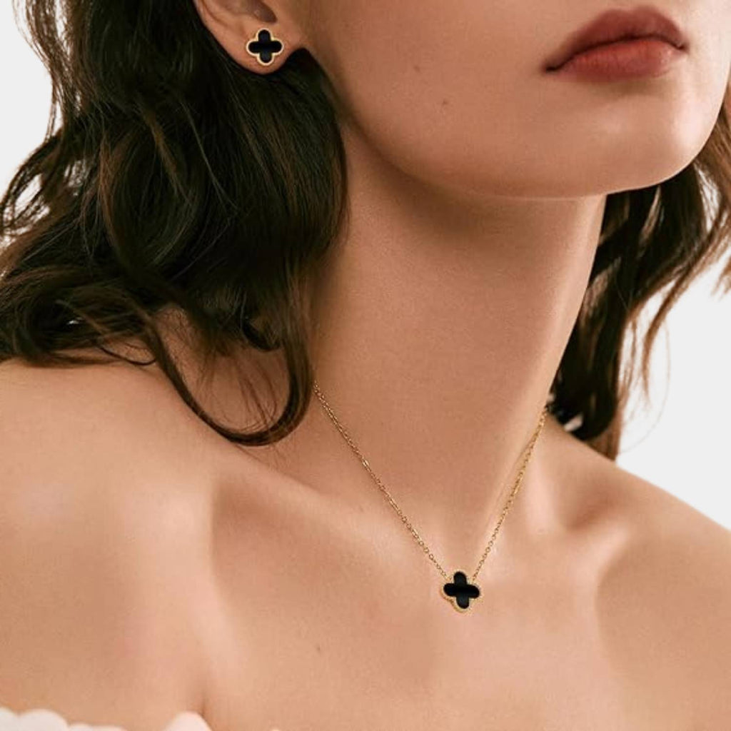 Golden Clover Jewelry Set – Necklace, Bracelet & Earrings