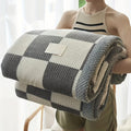 NLDD Coral Fleece – Luxury Seasonal Blanket for Living Room