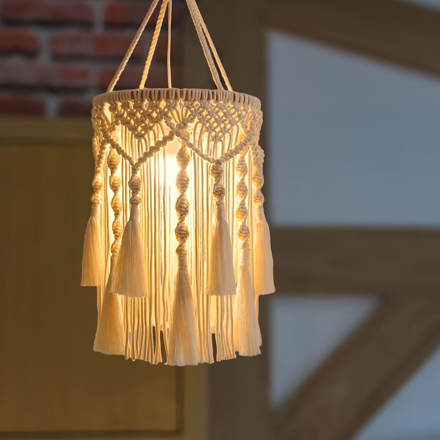 BohoTwist Pendant - Hand-Woven Lampshade with Tassels