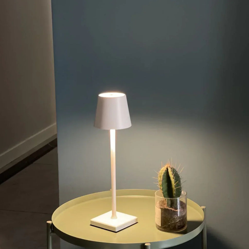 LumiAura - Draagbare LED Tafellamp met Dimfunctie
