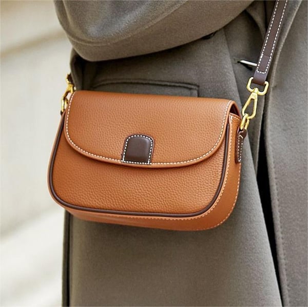 LuxuryCarry Bag – Stylish Leather Crossbody Bags