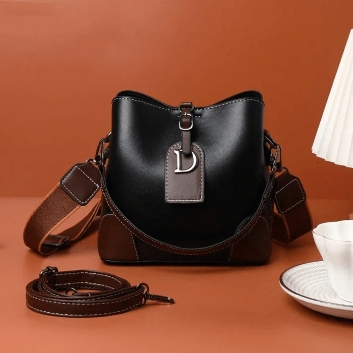 LuxeCarry - Elegant Leather Shoulder Bag with Ample Space