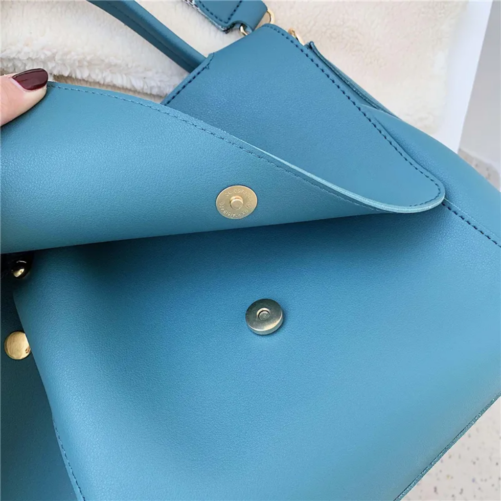 Karen Messenger - Fashionable and Practical Shoulder Bag