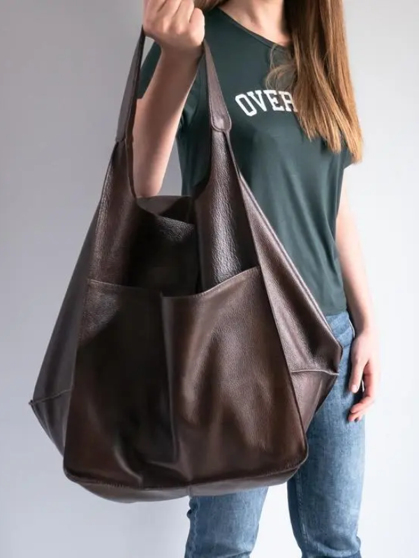 Maxine Tote – Stylish and Unique Beach Bag