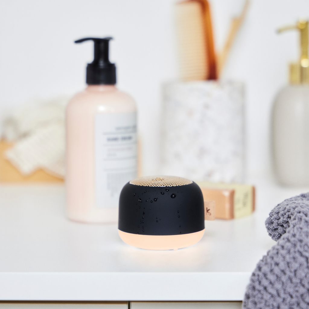 AquaBeats – Waterproof Bluetooth Bathroom Lamp