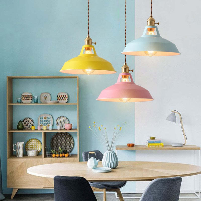 RadiantGlow Chandelier - Luxe Metalen Kroonluchter voor Elegante Interieurs