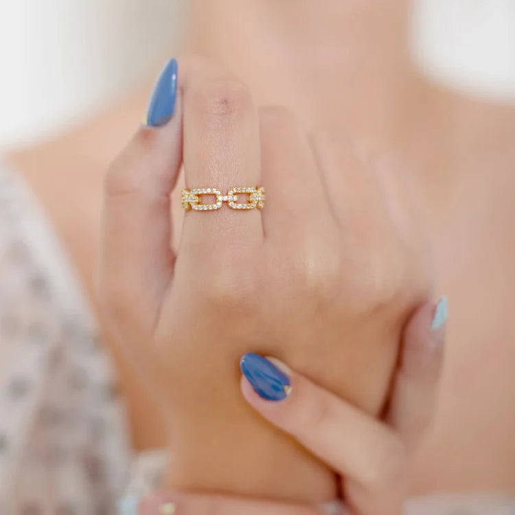 Radiant Gold Link Ring with Zirconia - Marina Elegance