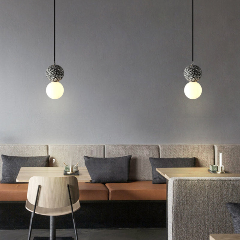 Aurora Glow - Luxury LED Pendant Light in Black/White