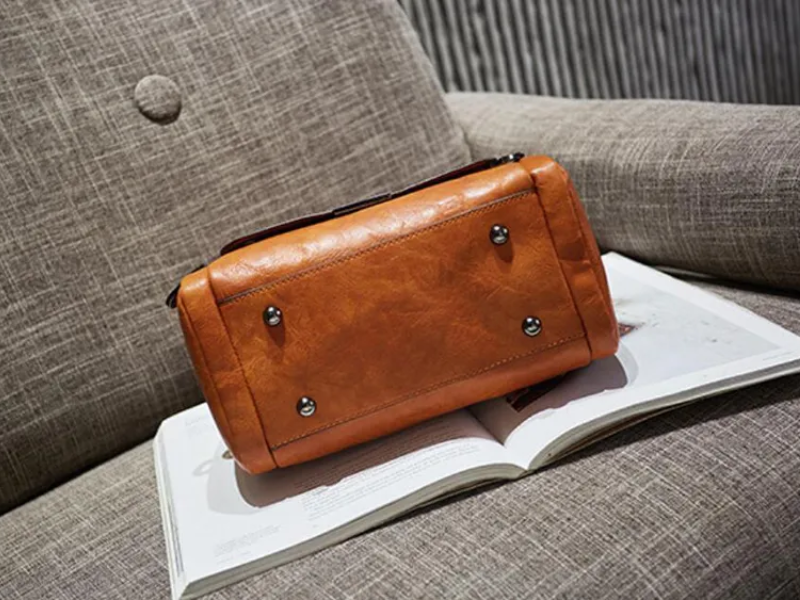 Dahlia Boston Bag – Stylish Fashion Must-Have