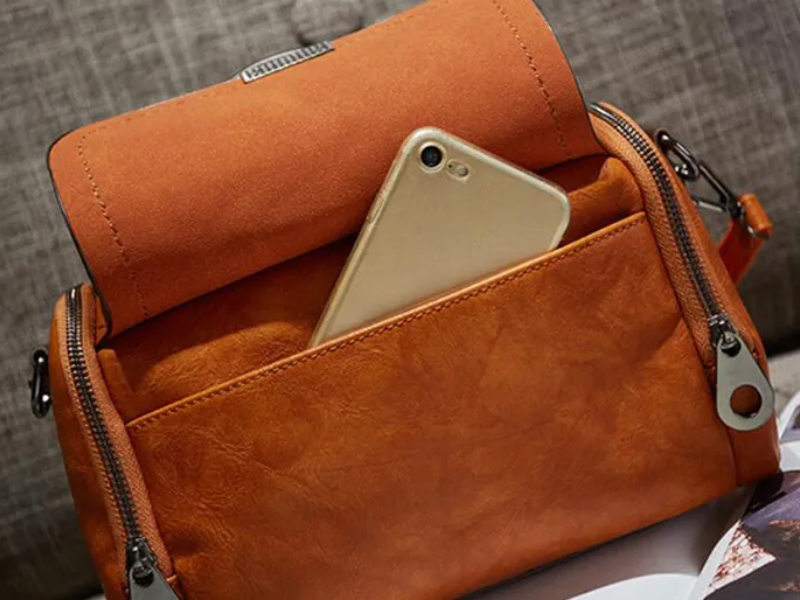 Dahlia Boston Bag – Stylish Fashion Must-Have