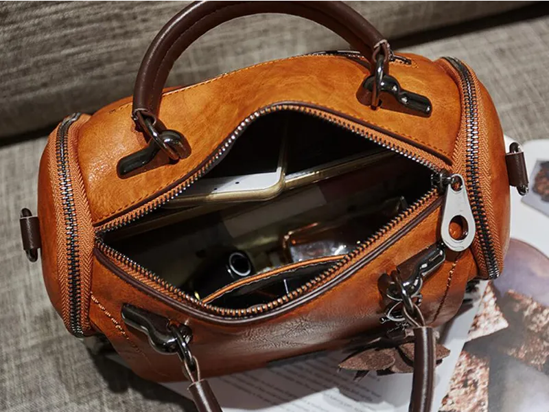 Dahlia Boston Bag – Stylish Fashion Must-Have