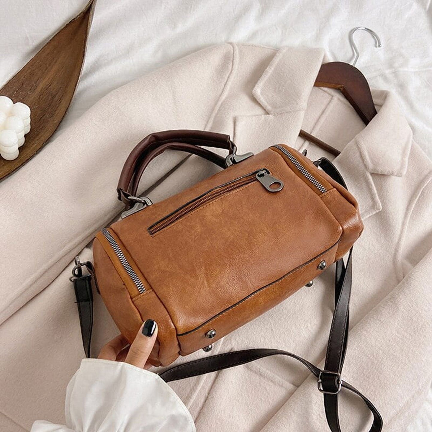 Dahlia Boston Bag – Stylish Fashion Must-Have