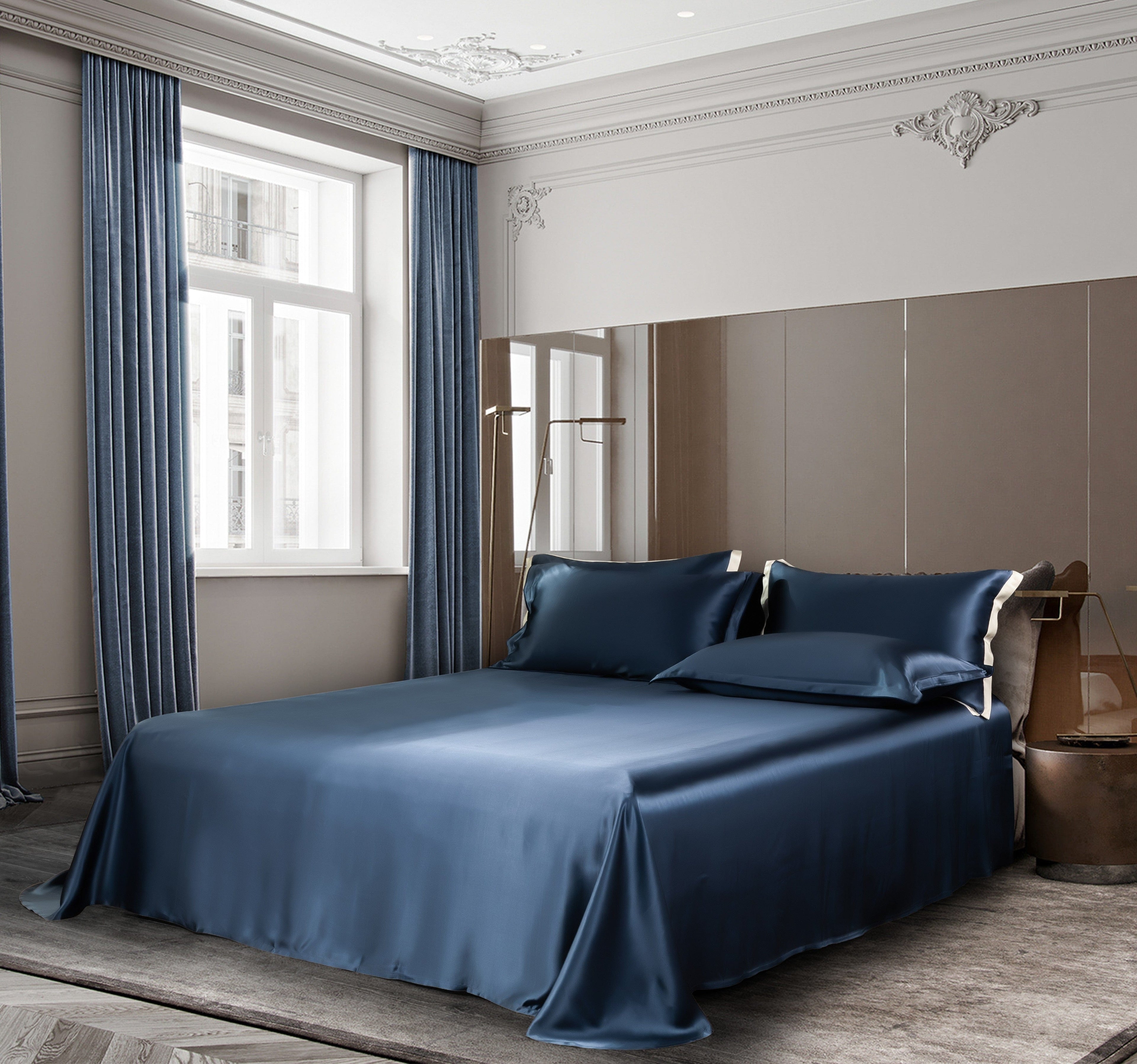 LuxLoom – Premium Mulberry Silk Bedding in Navy Blue