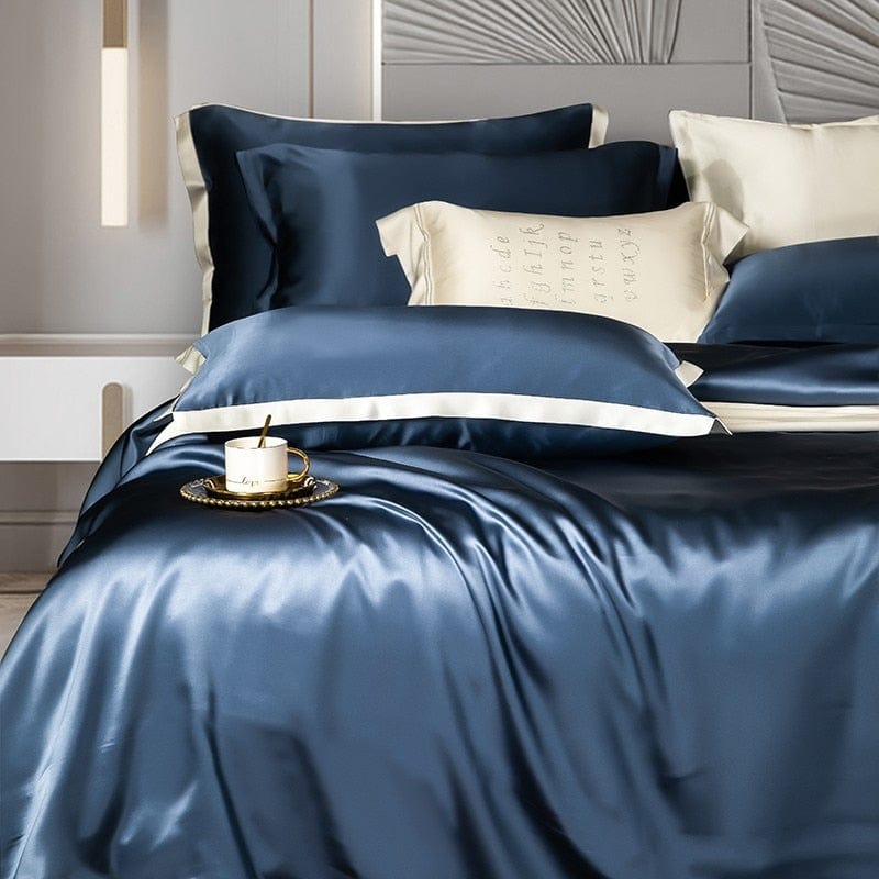 LuxLoom – Premium Mulberry Silk Bedding in Navy Blue