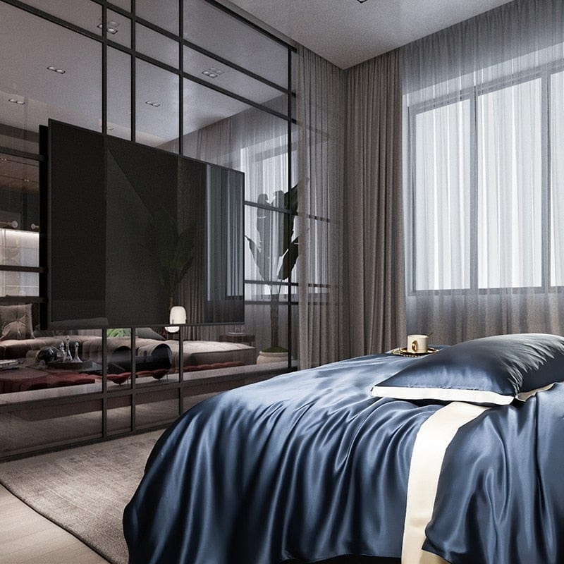 LuxLoom – Premium Mulberry Silk Bedding in Navy Blue