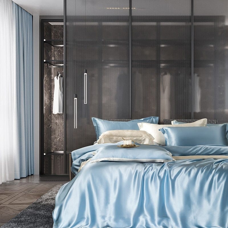 LuxeDream – Sky Blue Mulberry Silk Bedding Set