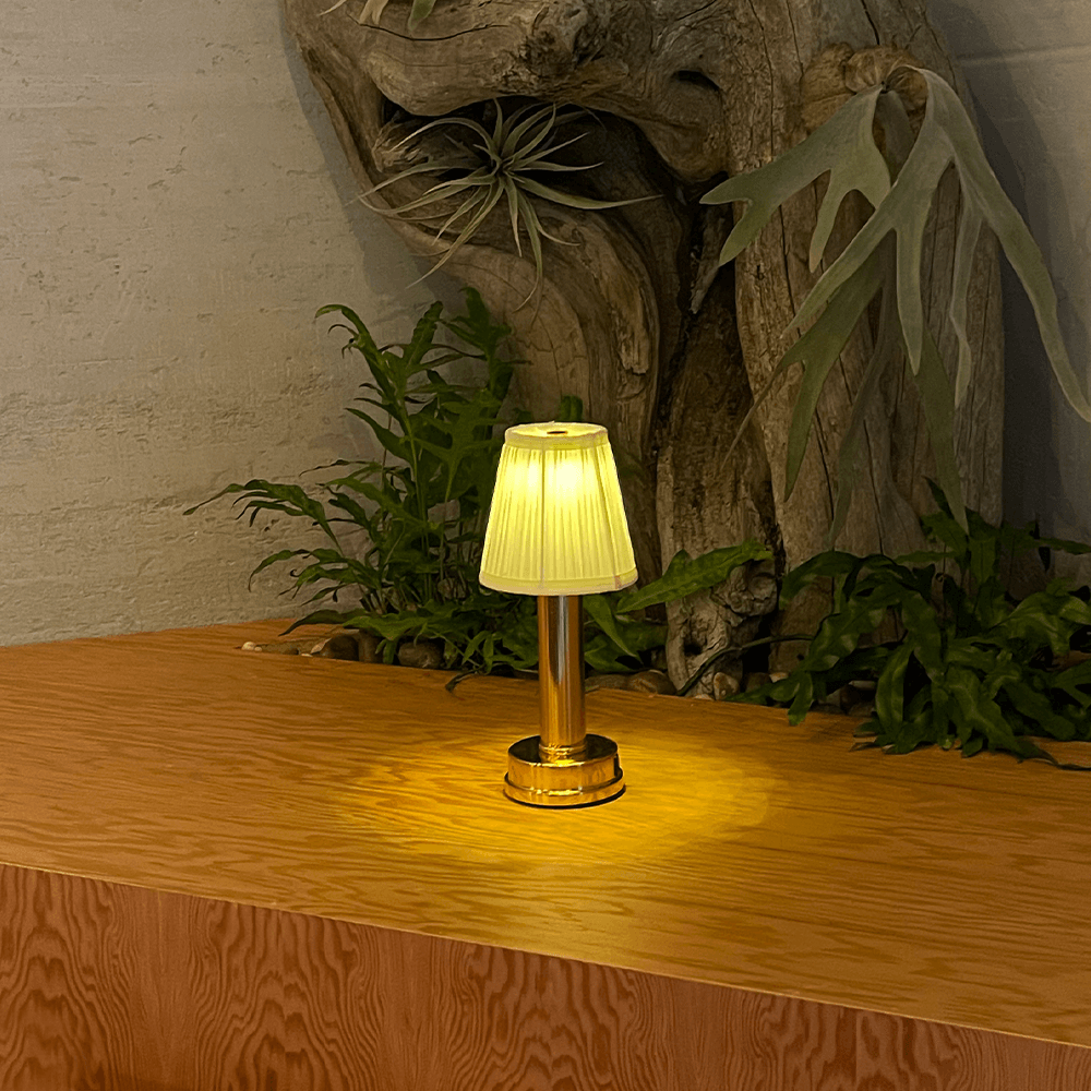 Refined Wireless Table Lamp with Dimming Function – CozyGlimmer
