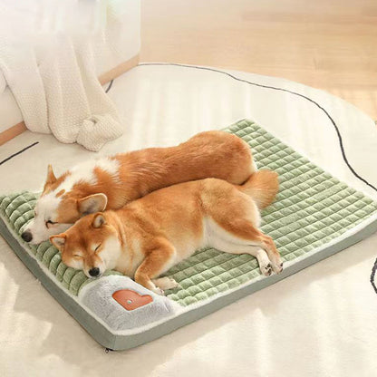 LuxePlush – Warm Dog Mat for Small & Medium Dogs