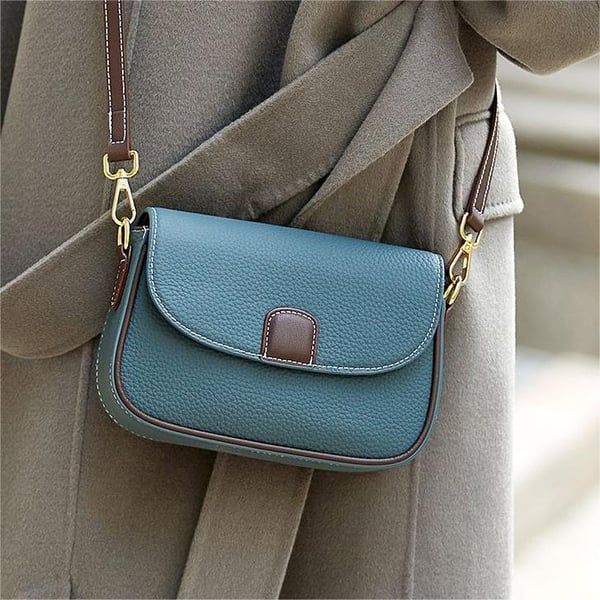 LuxuryCarry Bag – Stylish Leather Crossbody Bags