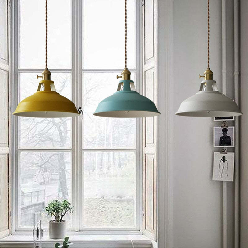 RadiantGlow Chandelier - Luxe Metalen Kroonluchter voor Elegante Interieurs