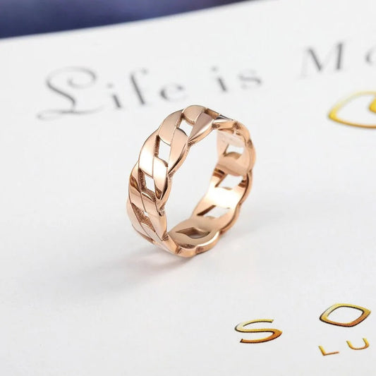 ElaraGlow – Elegant Ring Lamp for Home