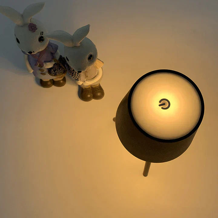 Nordic Driepoot Tafellamp - Stijlvolle Draadloze LED Nachtlamp