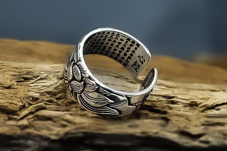 Elegant Silver Lotus Sutra Ring | Unique and Trendy Design