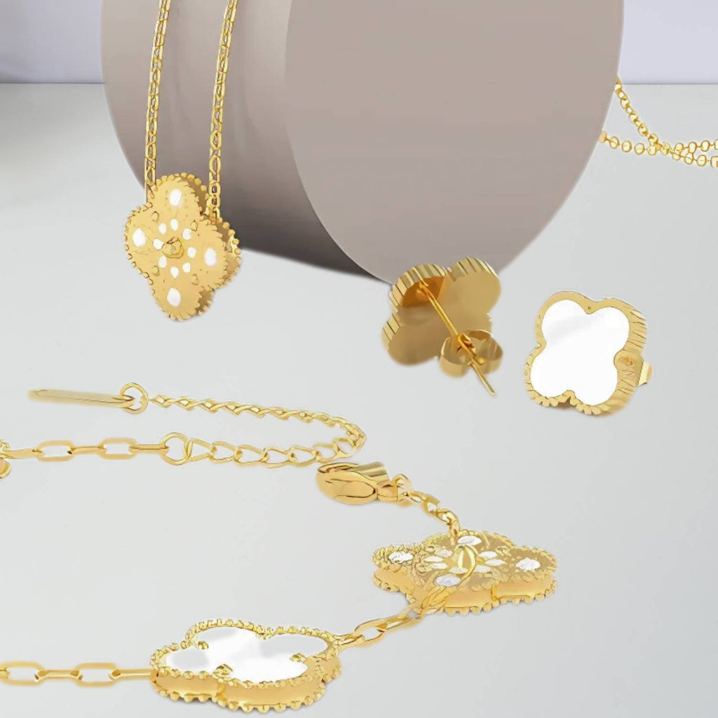 Golden Clover Jewelry Set – Necklace, Bracelet & Earrings