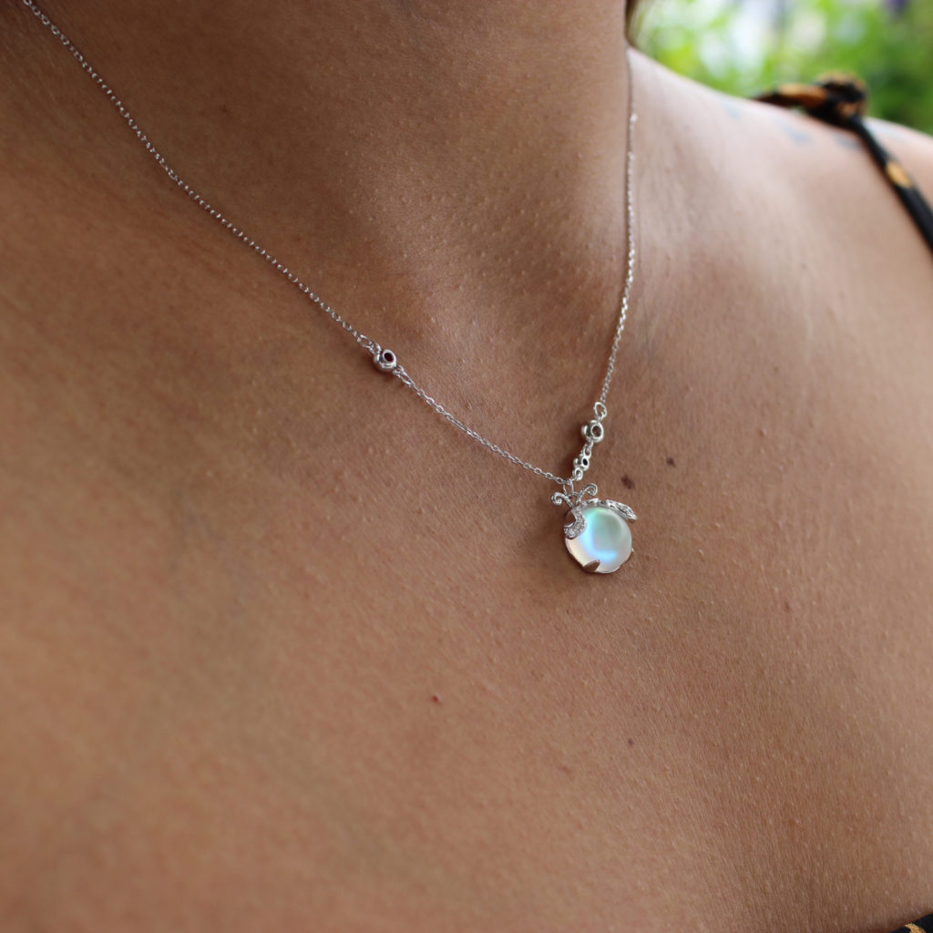 Enchanting Moonstone Necklace by Vuurvlieg | Unique and Radiant