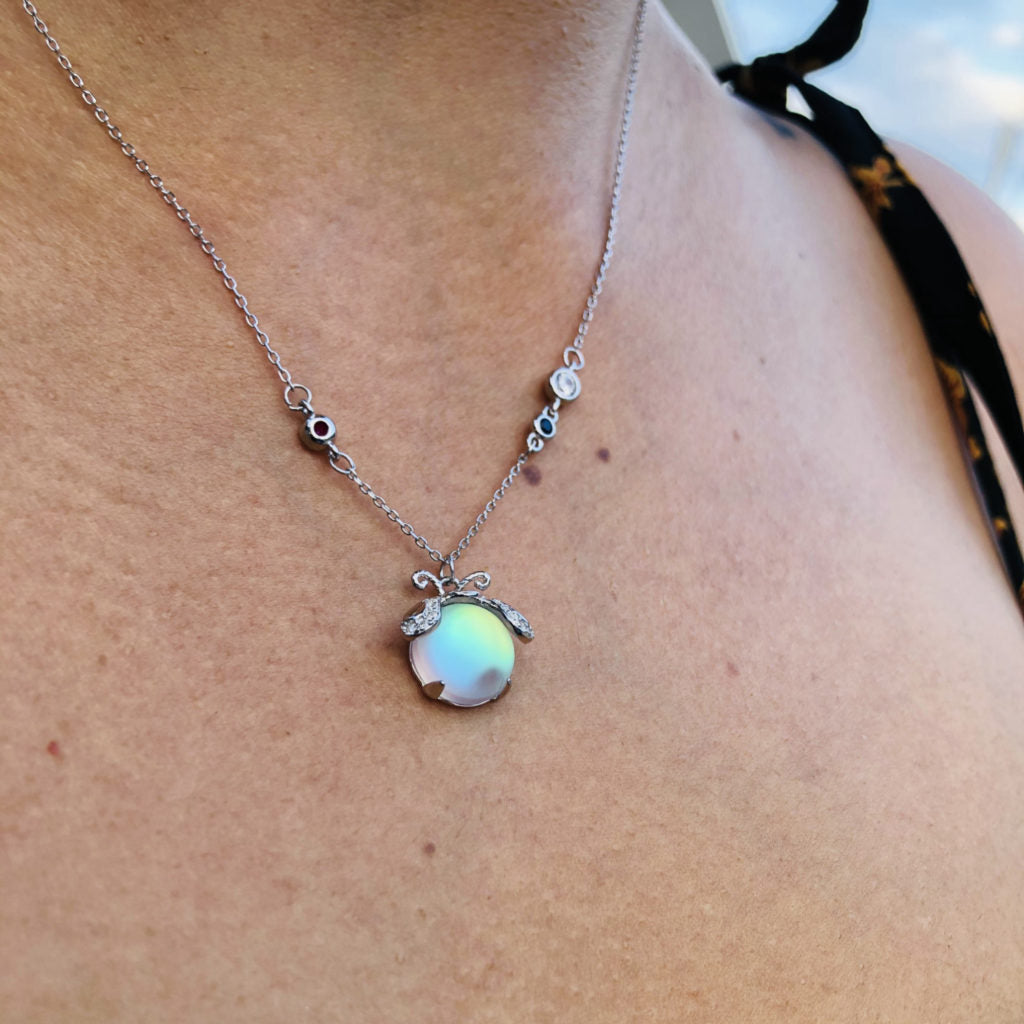 Enchanting Moonstone Necklace by Vuurvlieg | Unique and Radiant
