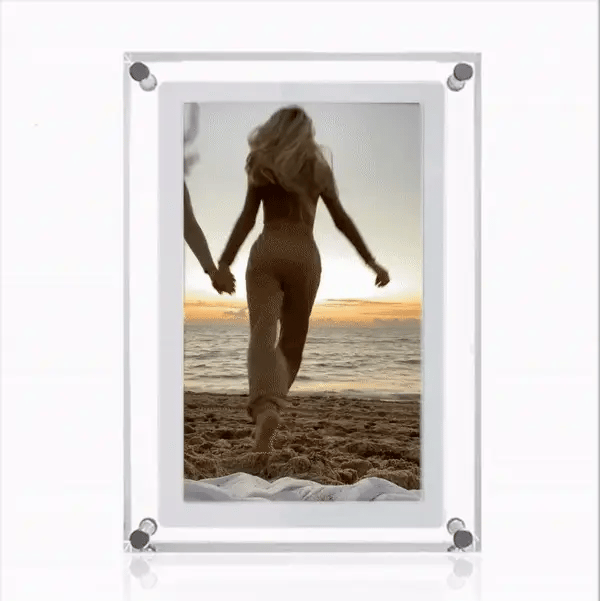 Digital Photo Frame - Immortalize your most beautiful memories