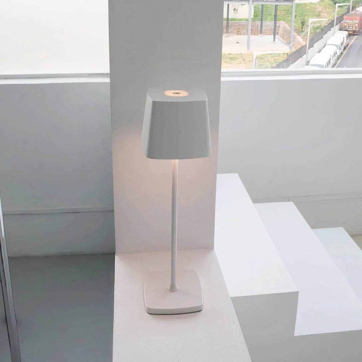 Gleam - Luxury Cordless Table Lamp with 20 Hours of Light
