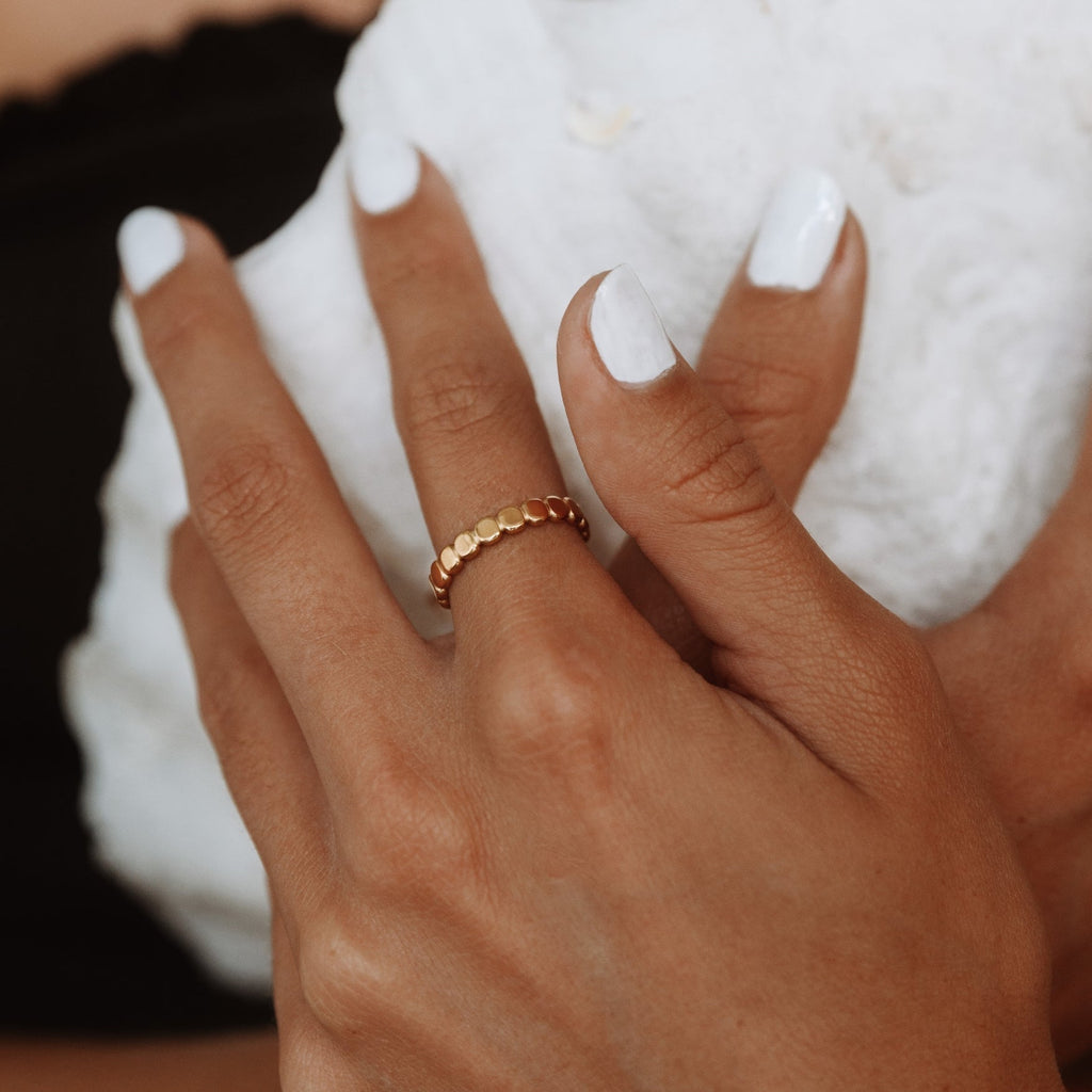 Elegant Elina Bead Ring for a Timeless Look