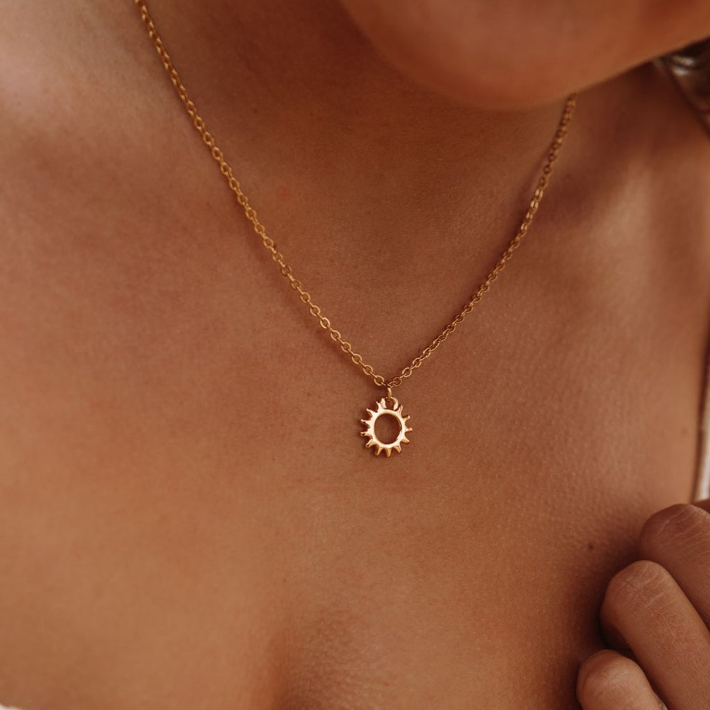 Sun Design Pendant - Solara: Elegance Meets Innovation!
