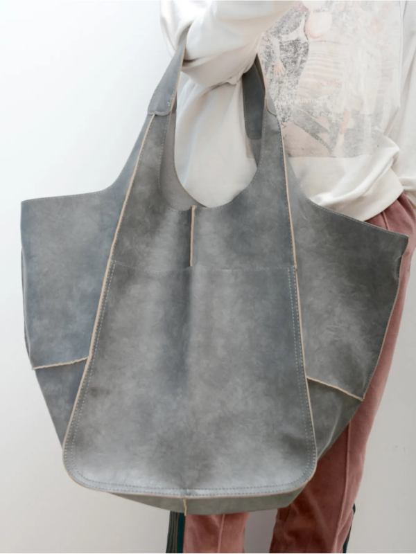 Maxine Tote – Stylish and Unique Beach Bag