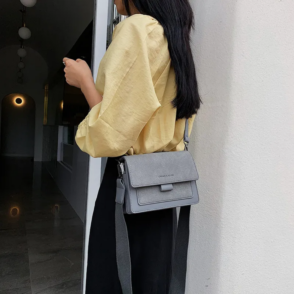 KristelBag - Stylish Crossbody Bag with Flip-Opening