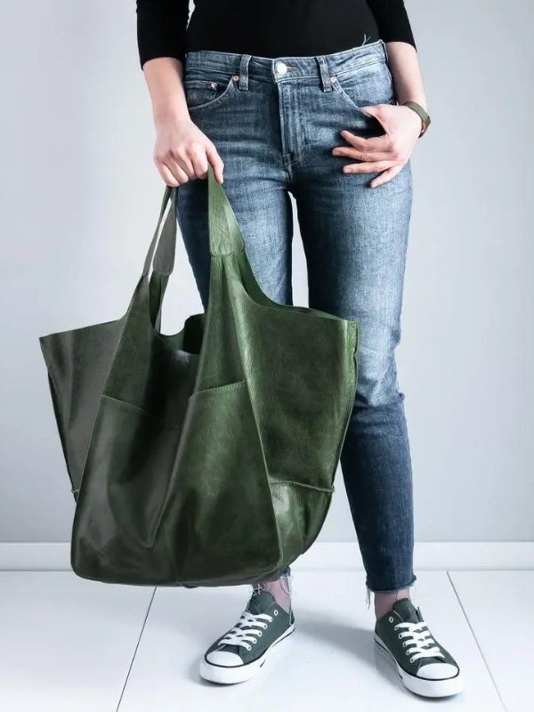 Maxine Tote – Stylish and Unique Beach Bag