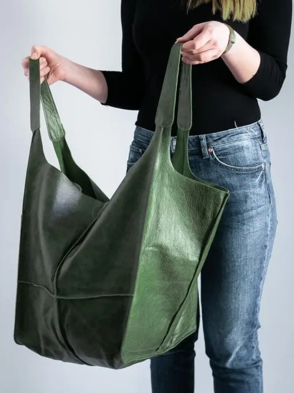 Maxine Tote – Stylish and Unique Beach Bag