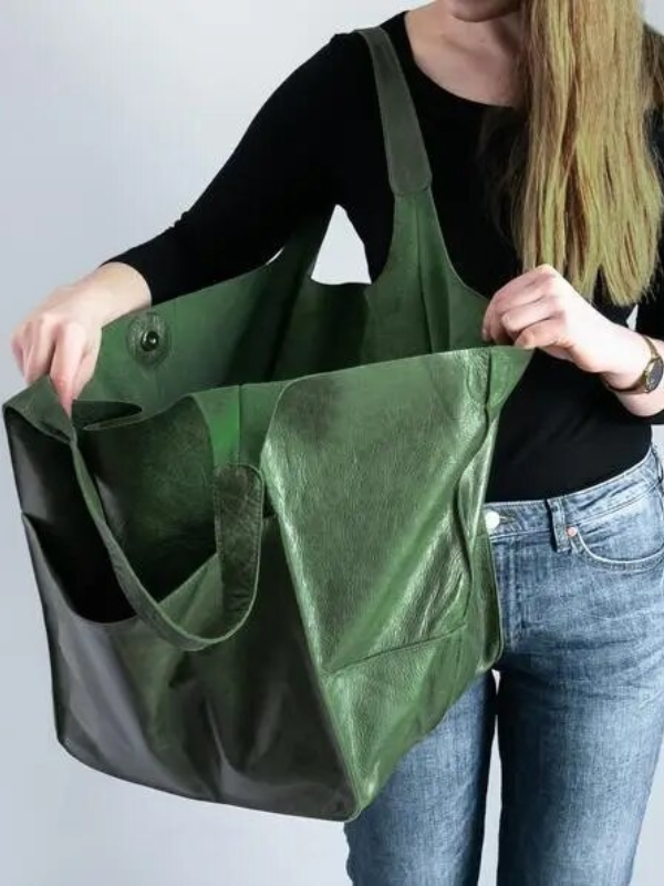 Maxine Tote – Stylish and Unique Beach Bag