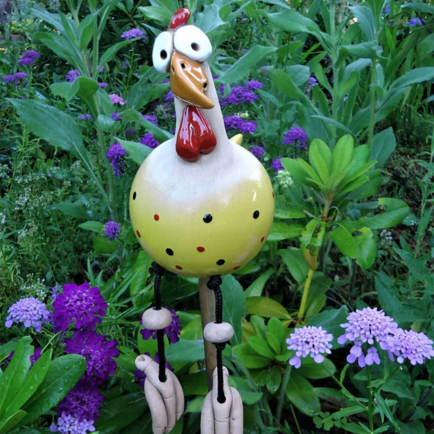 Happy Chicken – Playful Outdoor Garden Chicken Decoration