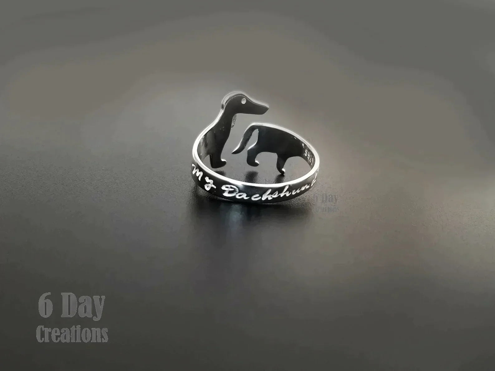 Cute Dachshund Ring - Perfect for Animal Lovers!