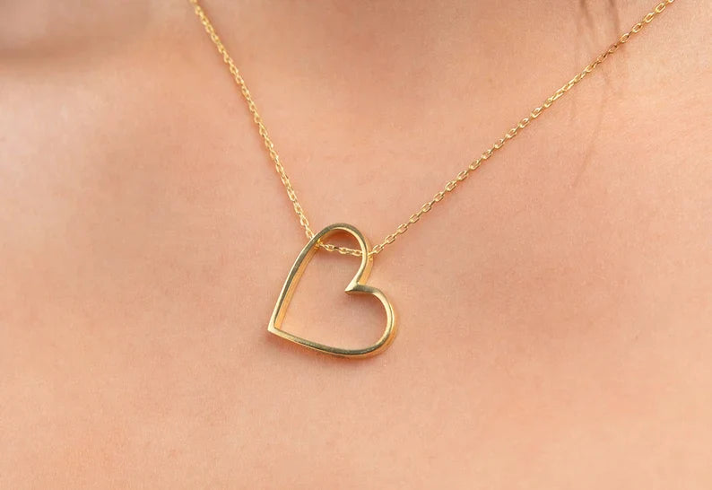 BoldHeart Necklace - Elegant Open Heart Pendant