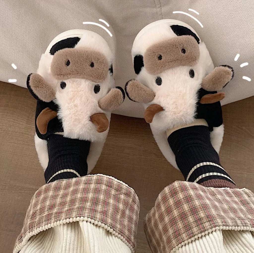 CozyCows - Luxury Heated Slippers with Non-slip Sole