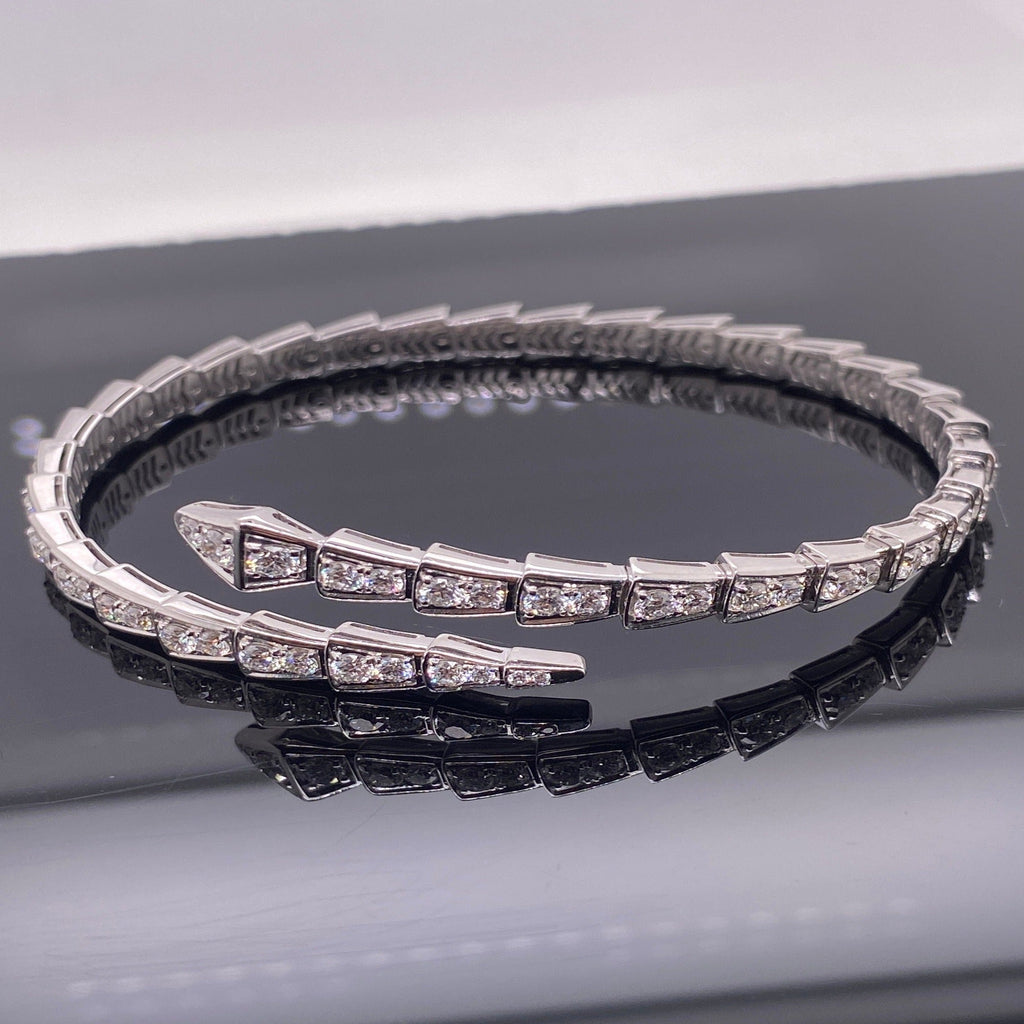 Eternity Band – Luxury Snake Bracelet with Shiny Finish