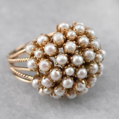 Elegant Timeless Ring with Beautiful Pearl Inlay - Clara