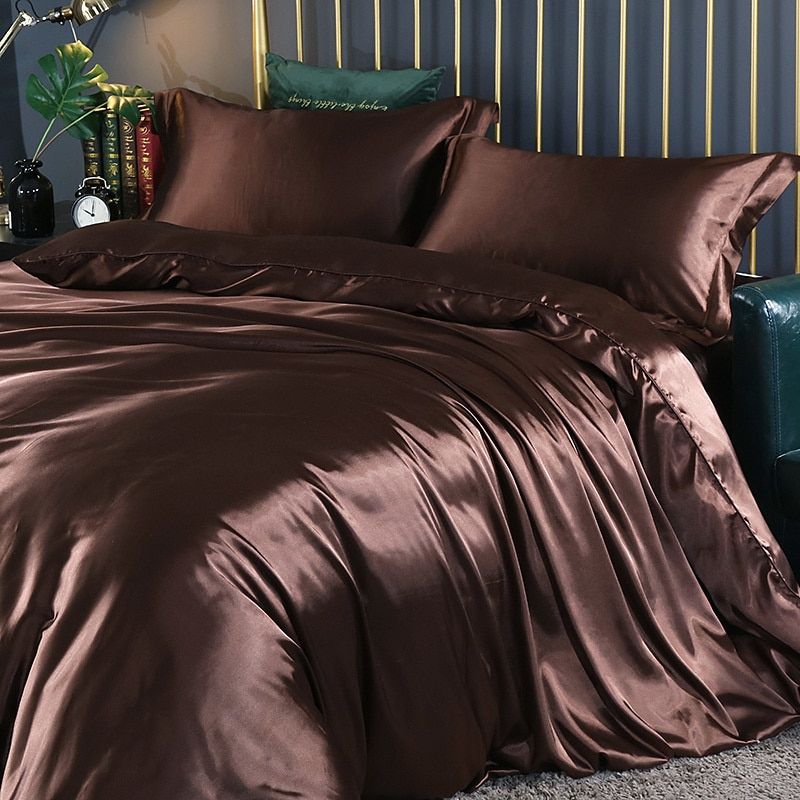 ComfortSatin Set - Luxury Bedding for Ultimate Comfort