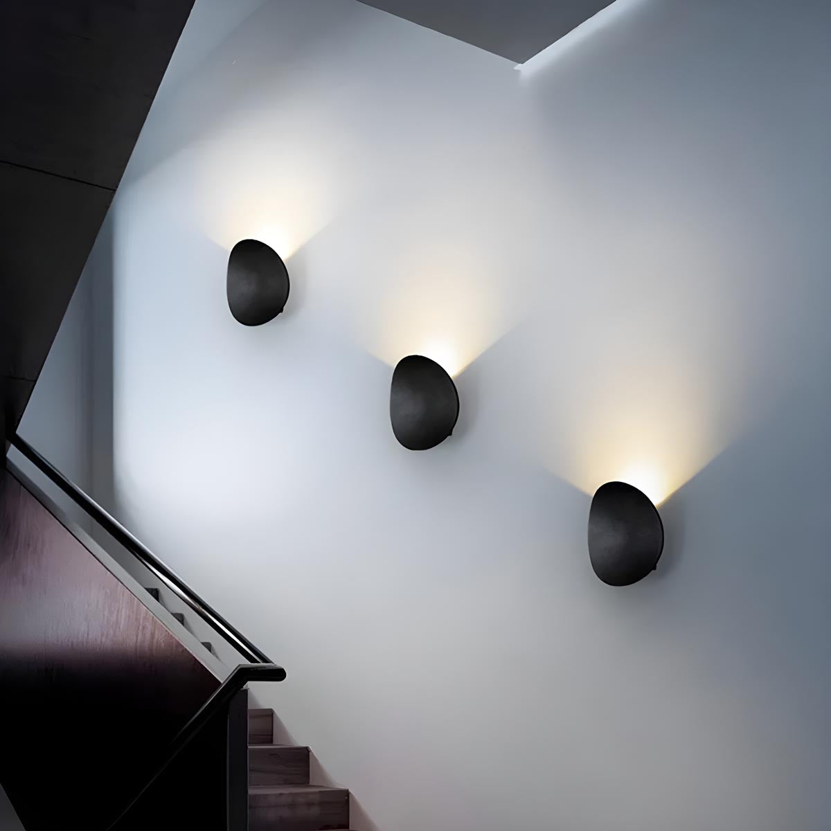 DuskGlow - Elegant Wall Lamp for Atmospheric Lighting