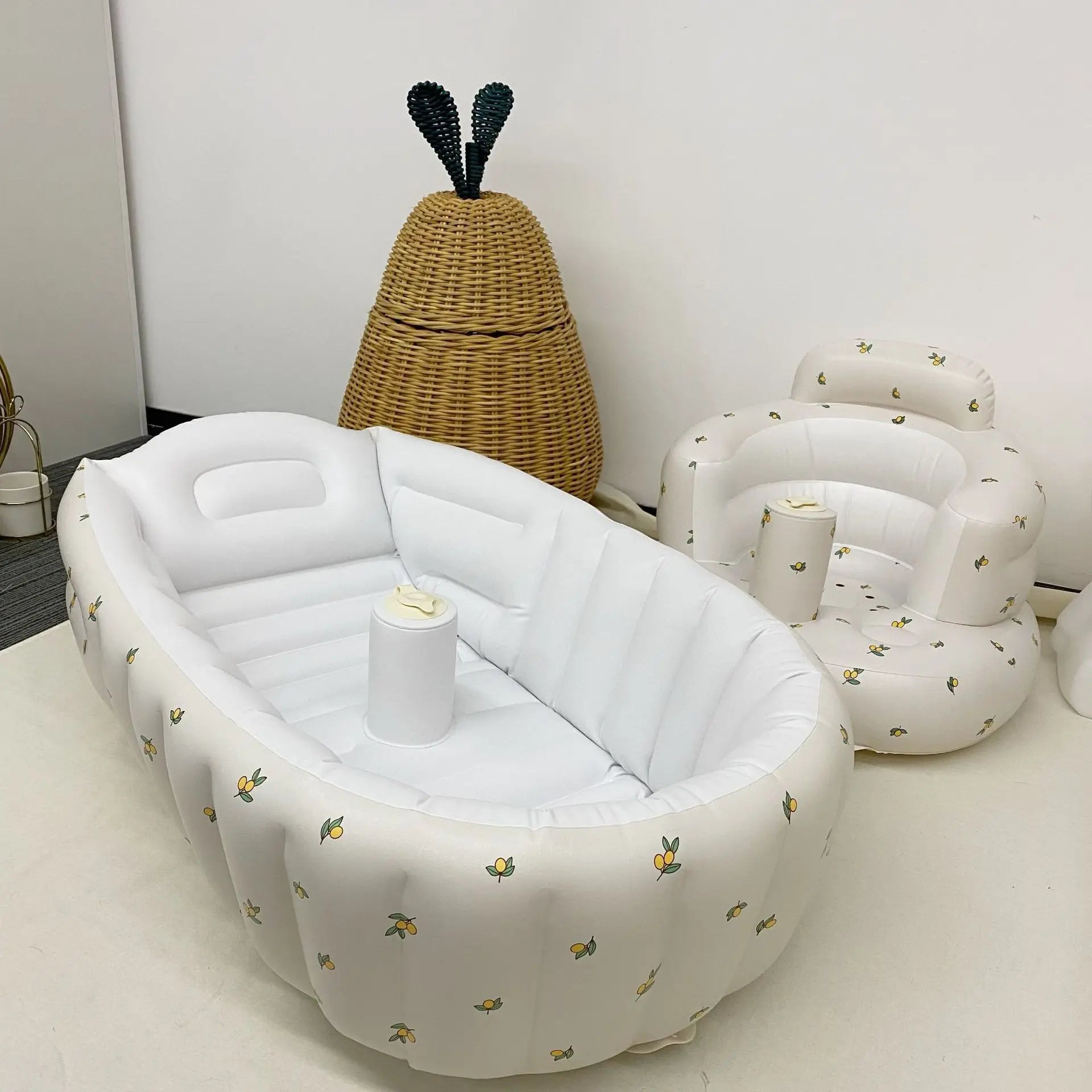 Blow Up Baby Bath™ - Inflatable and Safe Baby Bathtub for Indoor and Outdoor Use
