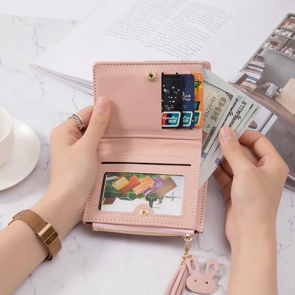 ChicPocket – Mini Wallet with Trendy Tassel