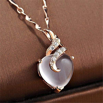 Calista Heart - Elegant Opal Necklace